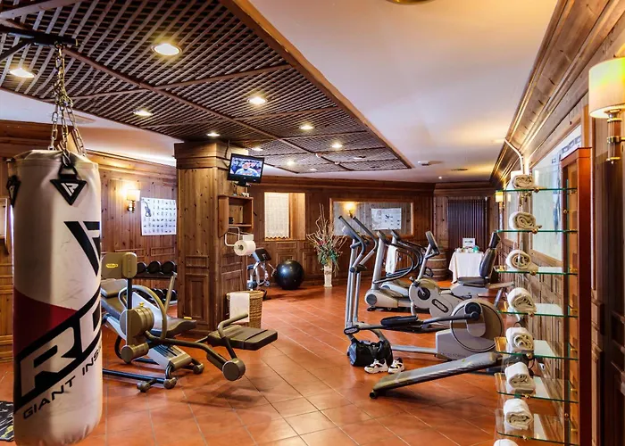 Hotel Alaska Cortina